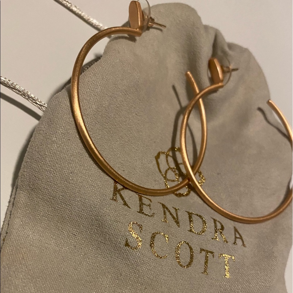 Kendra Scott Pepper Hoop Earrings In Rose Gold